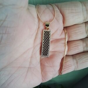 Pretty Bird Gold Honeycomb Textured Necklace